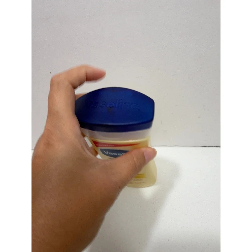 Vaseline Intensive Care Essential Healing Body Lotion 10oz vintage Dry‎ Skin
